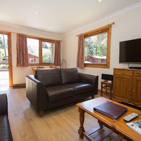 Invercauld Lodges Ballater Extérieur photo