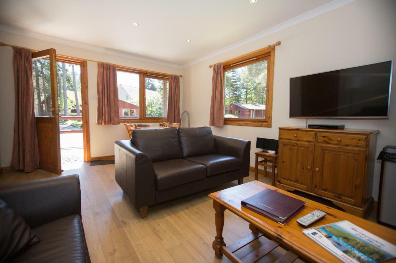 Invercauld Lodges Ballater Extérieur photo