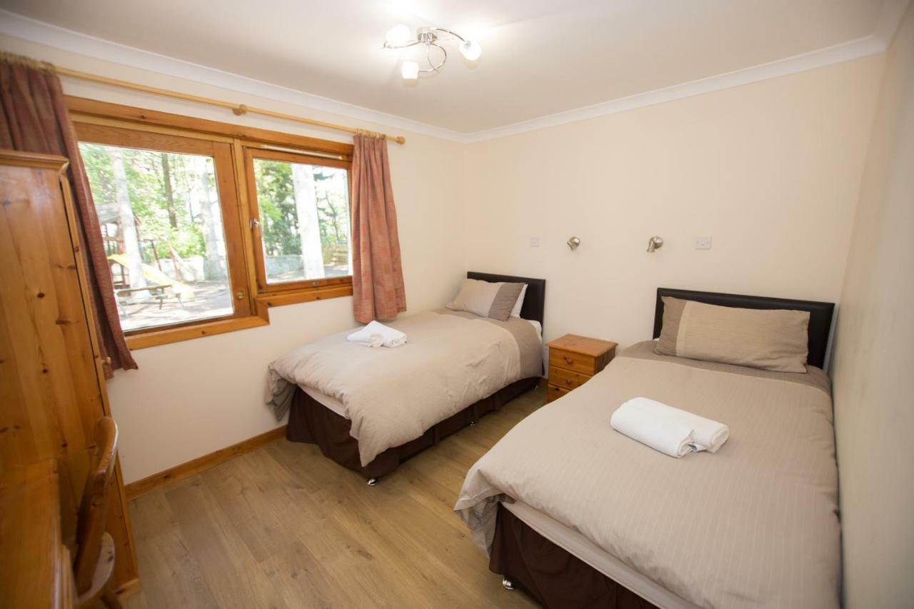 Invercauld Lodges Ballater Extérieur photo