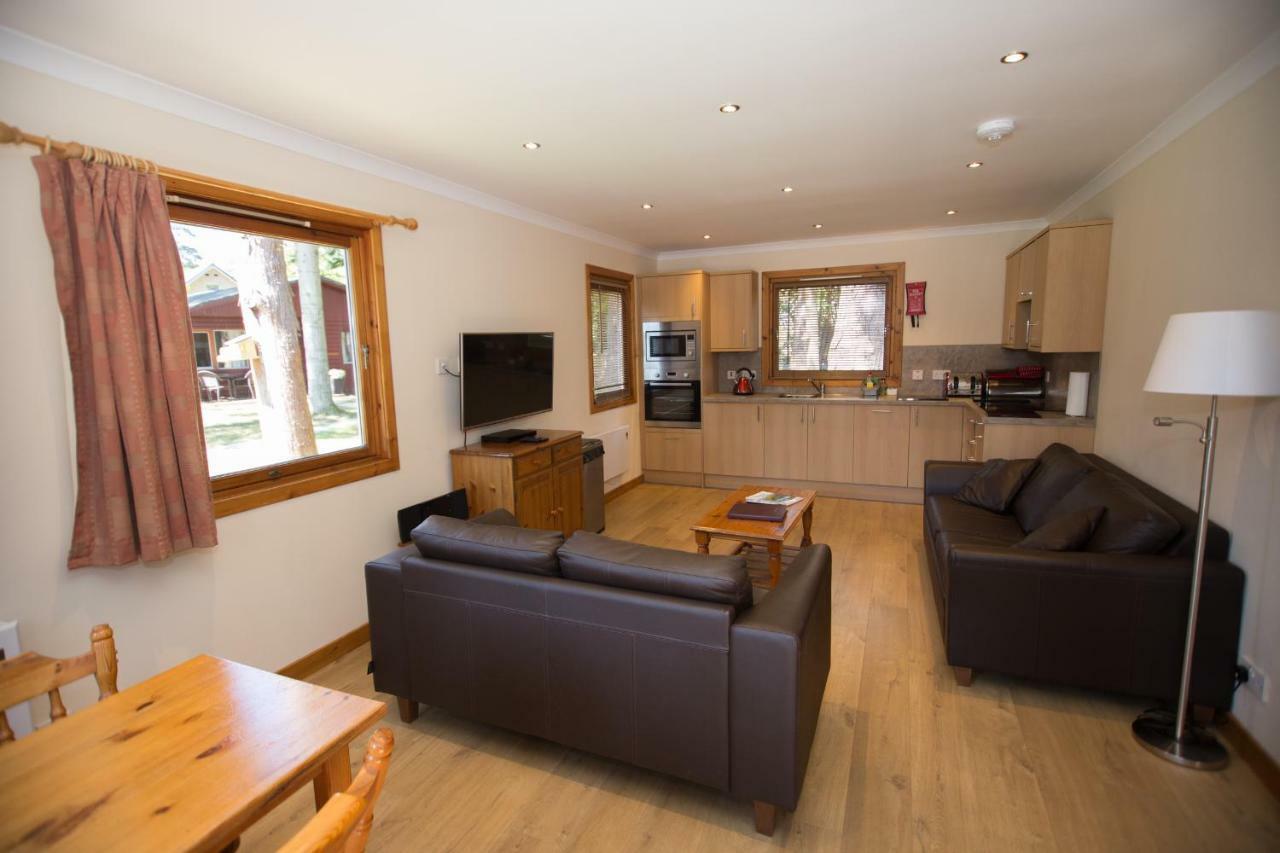 Invercauld Lodges Ballater Extérieur photo