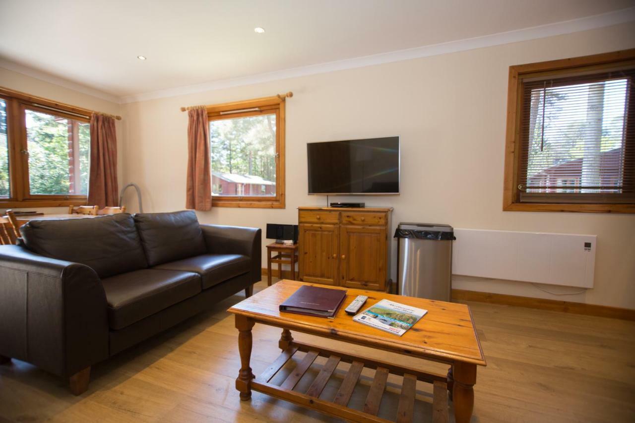 Invercauld Lodges Ballater Extérieur photo