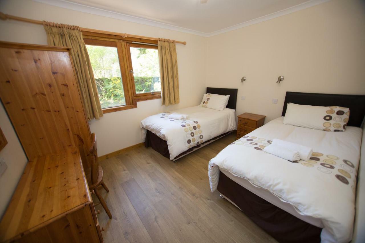 Invercauld Lodges Ballater Extérieur photo