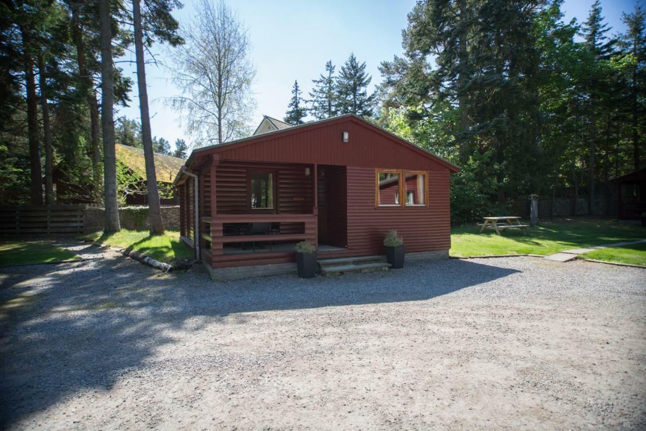 Invercauld Lodges Ballater Extérieur photo