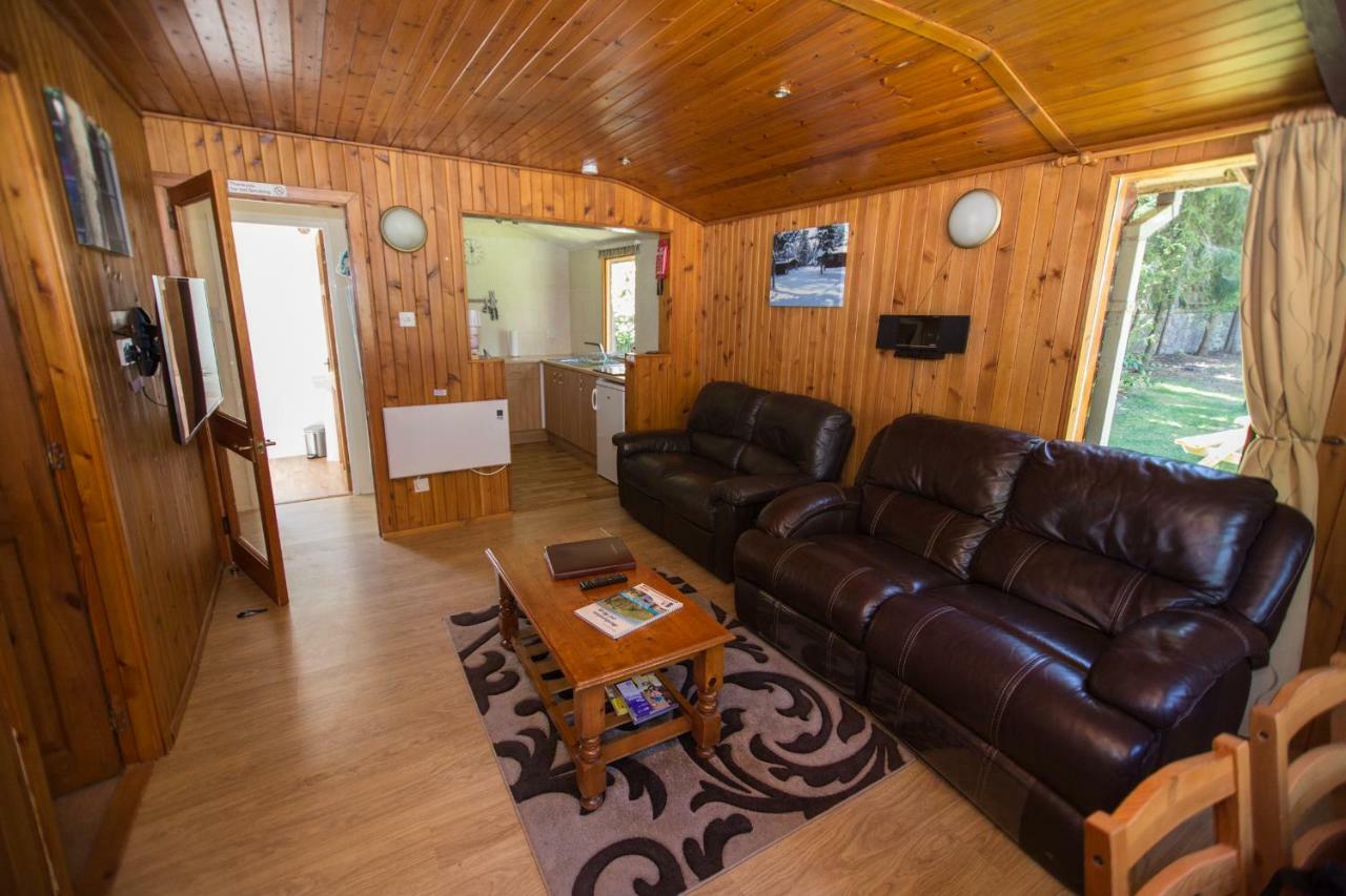 Invercauld Lodges Ballater Extérieur photo