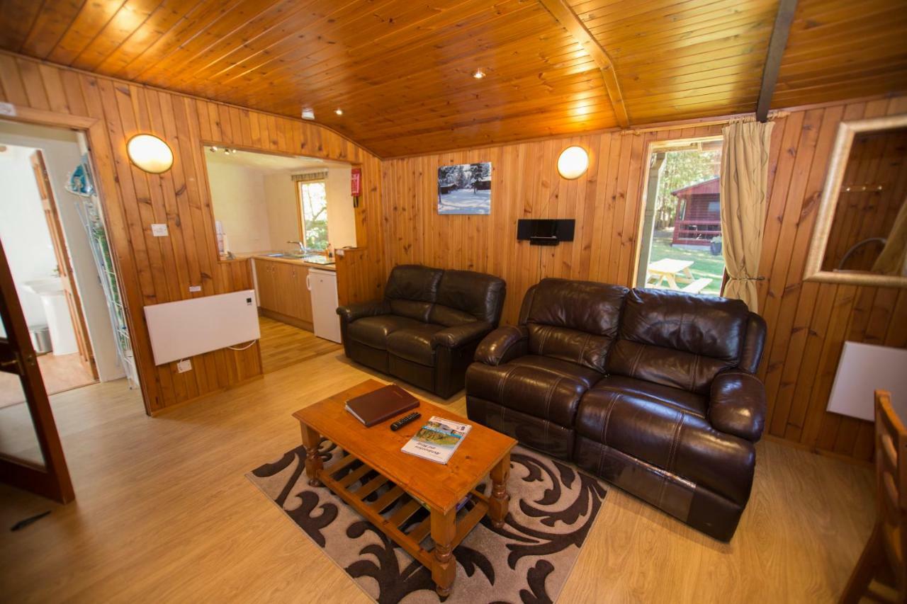 Invercauld Lodges Ballater Extérieur photo