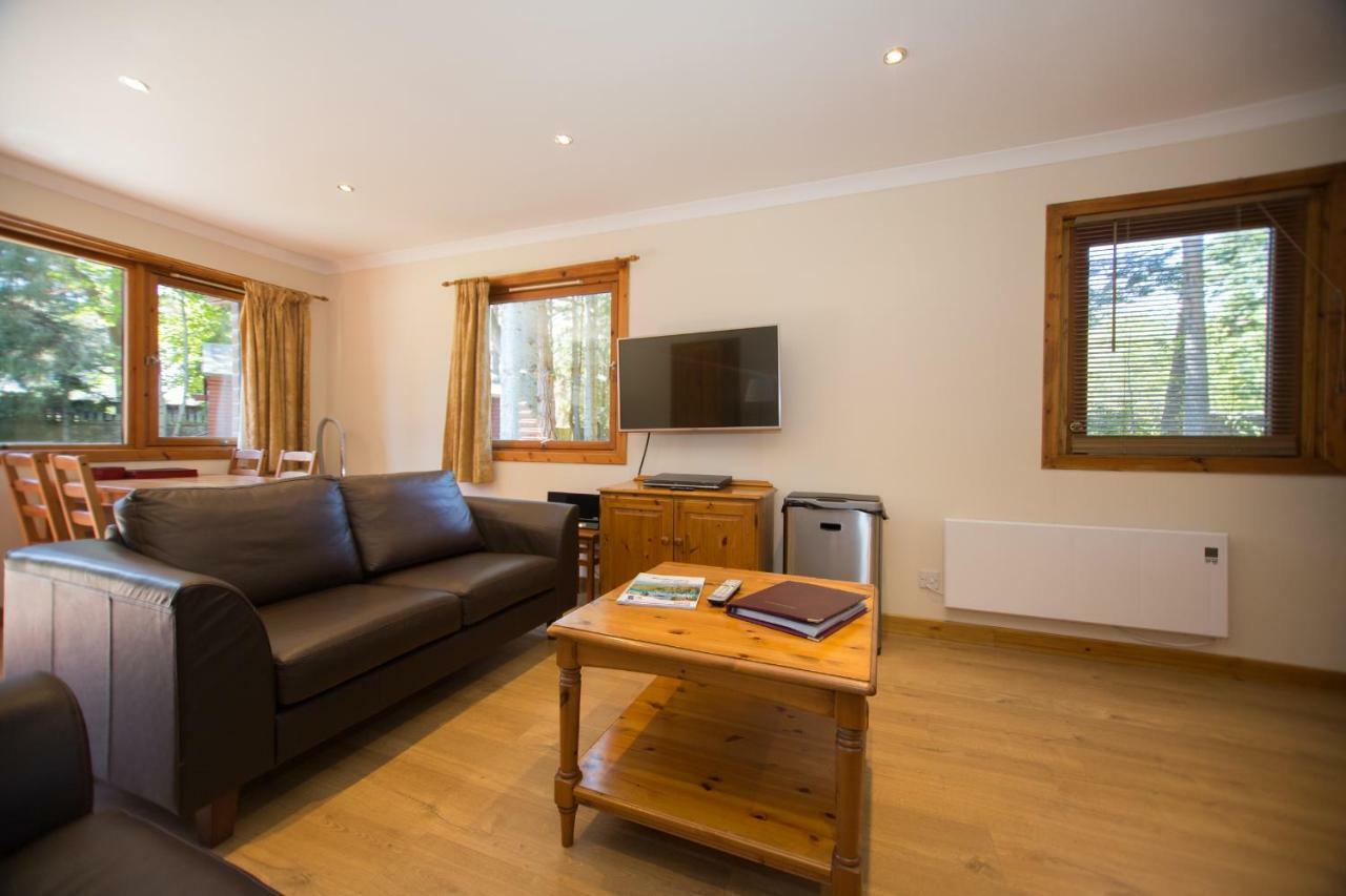 Invercauld Lodges Ballater Extérieur photo
