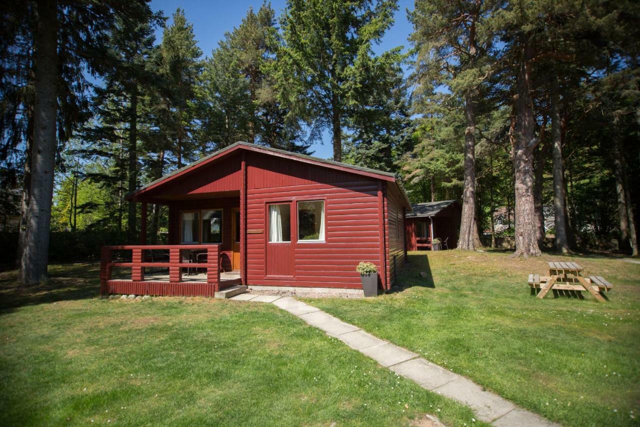 Invercauld Lodges Ballater Extérieur photo