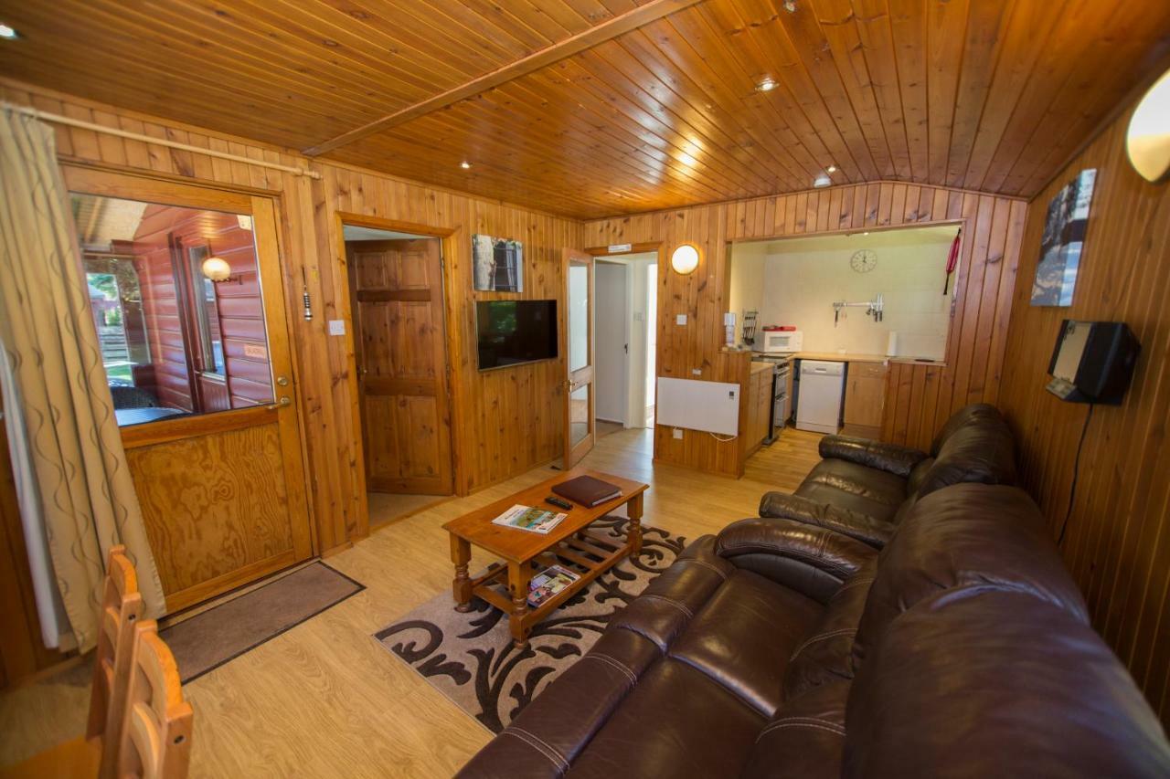 Invercauld Lodges Ballater Extérieur photo